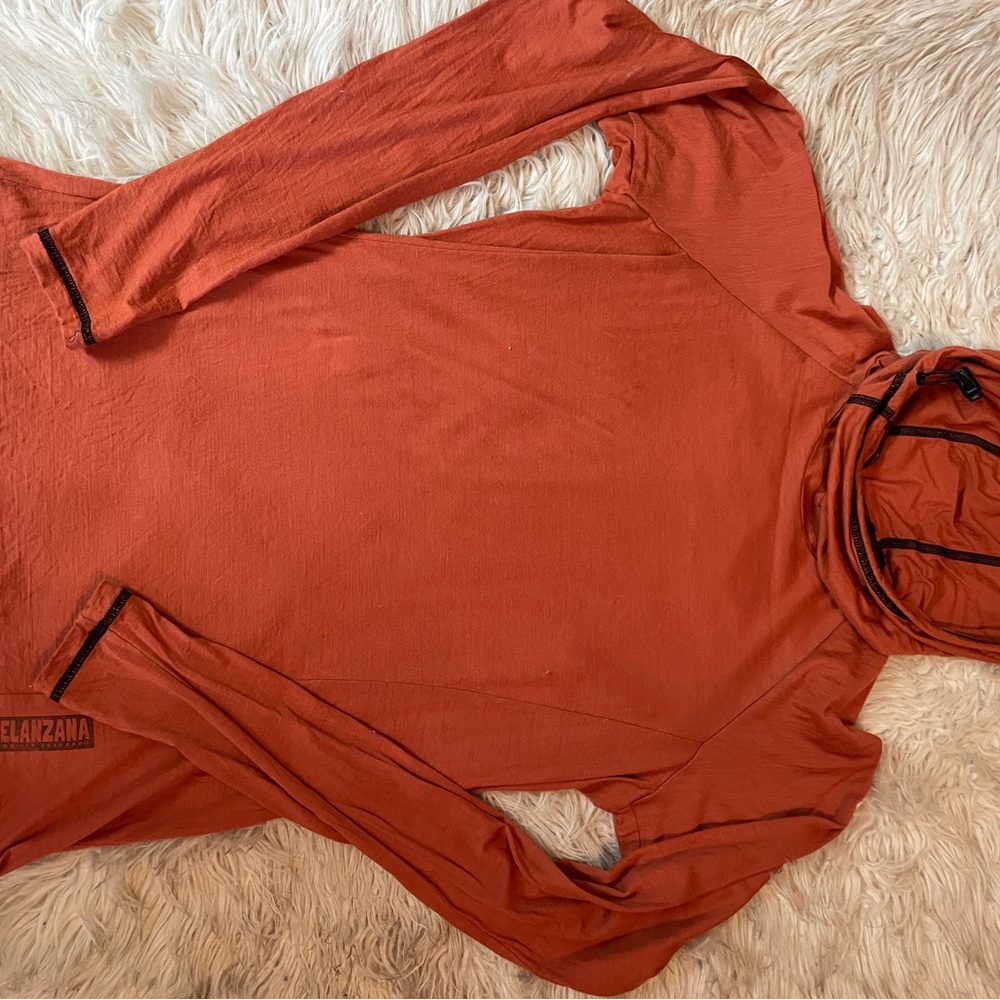 Melanzana Women’s Merino Base Layer with Hood - Rust